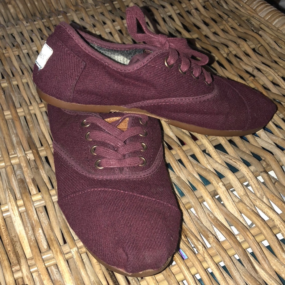 Toms 5.5 Womens Maroon Knit Shoes